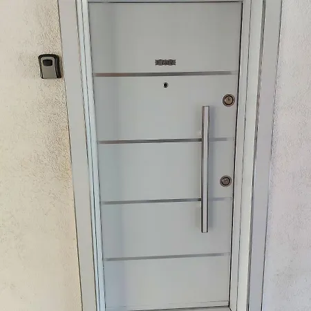 U Centru 1 Appartamento Šid