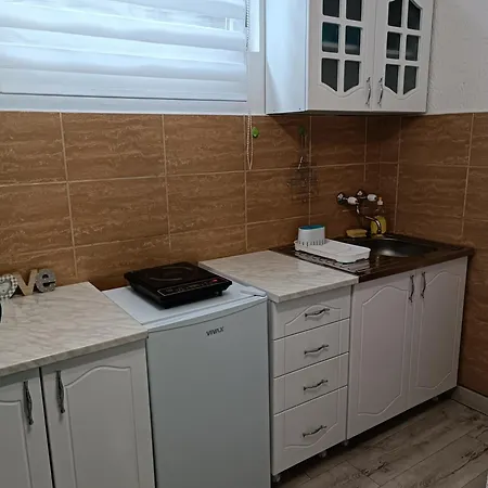 U Centru 1 Apartment Sid